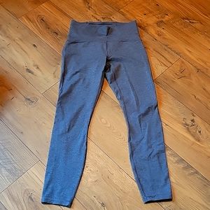 Lululemon gray size 6 leggings.